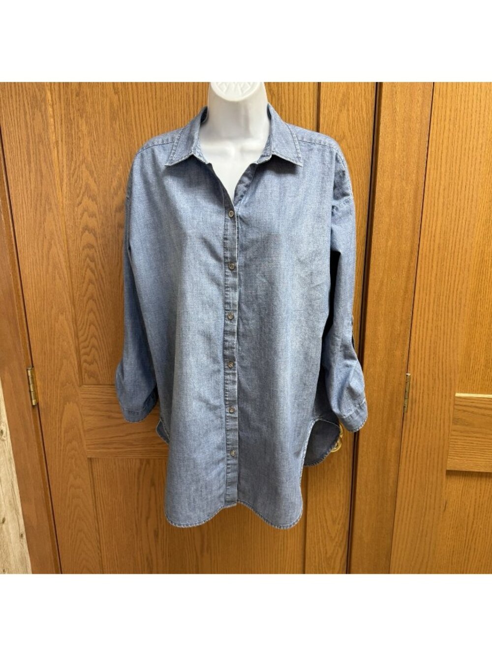 Chico's Denim Chambray Button Front Blouse Top - Size 1 - Medium